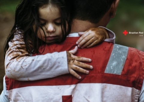 Associação Amazonense de Municípios firma parceria com Cruz Vermelha para atendimento médico no interior