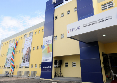 Seduc prorroga inscrições para escolas de tempo integral após blackout em Manaus