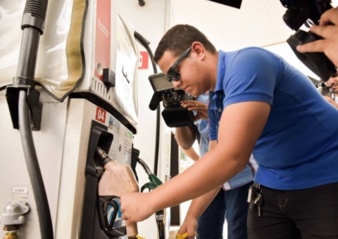 Postos de gasolina são notificados por irregularidades