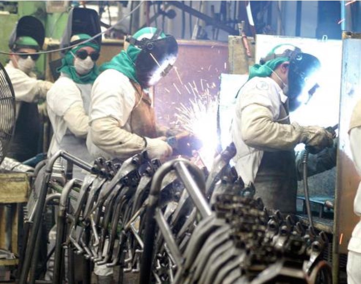 Produção industrial cai 1,1% entre setembro e outubro