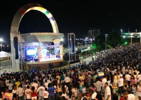 Torcedores organizam homenagem à Chapecoense em Manaus