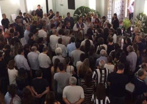 Jornalistas da TV Globo são velados na sede do Botafogo