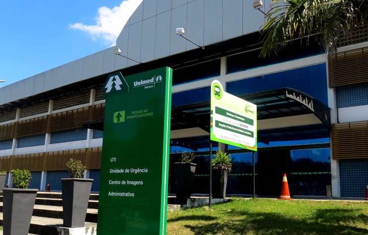 Incêndio atinge hospital Unimed em Manaus
