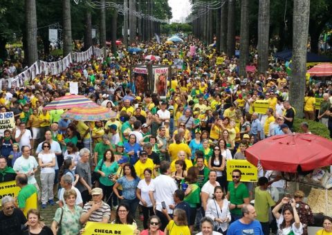    Protesto em defesa da Lava Jato reúne manifestantes em 200 cidades do Brasil 
