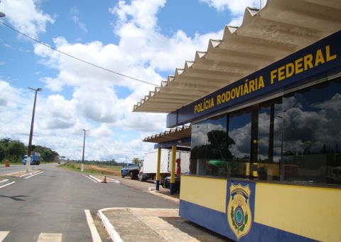 No Amazonas, homem é preso e adolescente apreendida com seis quilos de droga 