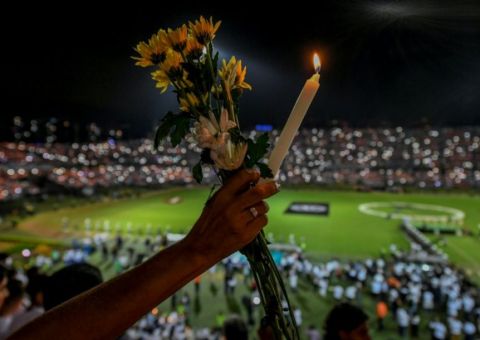  Jogo entre Grêmio e Atlético-MG será marcado por homenagem especial às vítimas do acidente aéreo