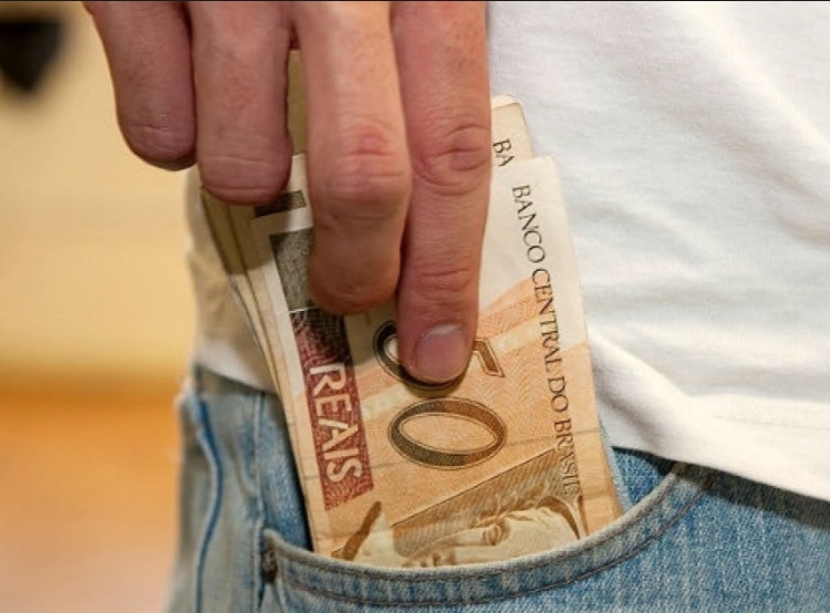 Receita abre consulta ao último lote de restituição do IR 2016 no Amazonas