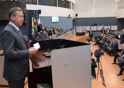 Arthur avisa que não haverá aumento de salário para alto escalão da prefeitura  