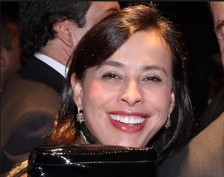 Mulher de Sérgio Cabral se entrega à Justiça