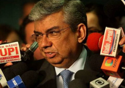 Ex-ministro da Previdência recebe irregularmente aposentadoria de R$ 20 mil, diz TCU