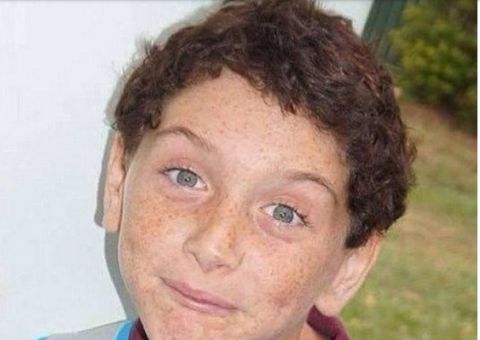 Adolescente tira a própria vida após receber insultos homofóbicos