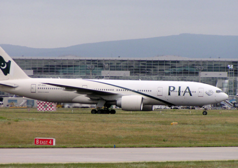 Companhia de avião que caiu no Paquistão foi proibida de voar à Europa 