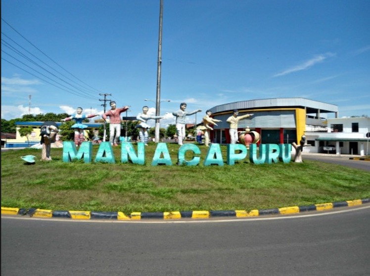 Grande árvore de Natal reciclável será montada em Manacapuru e você pode ajudar