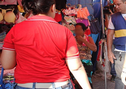 Operação combate comércio irregular no Centro de Manaus