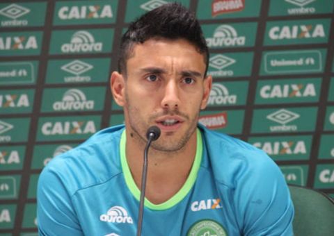Sobrevivente do voo da Chape, Alan Ruschel manda recado em vídeo