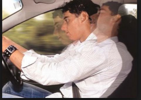 Dirigir após dormir menos de 5 horas é mesmo que está bêbado, aponta estudo