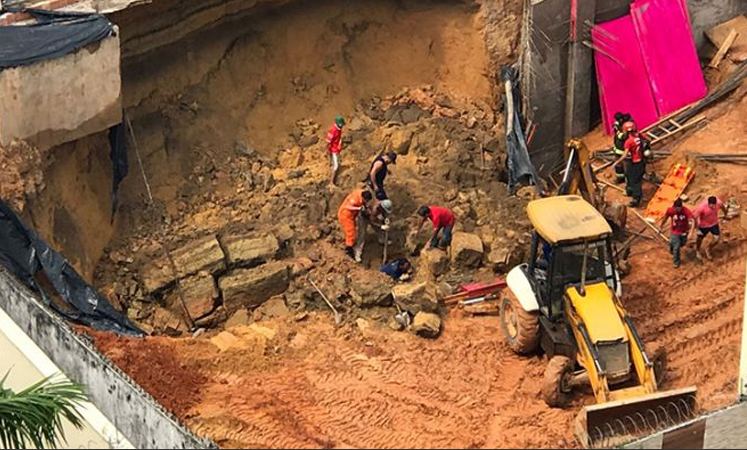 Polícia será acionada para investigar desabamento em obra que matou trabalhador em Manaus