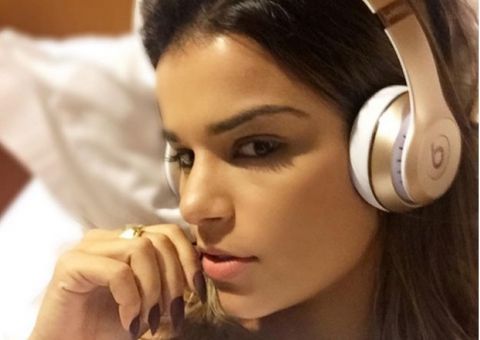 Mari Antunes, do Babado Novo, posta selfie e é confundida com Bruna Marquezine