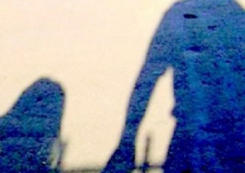 Mãe é presa suspeita de abusar sexualmente de menina de 7 anos 