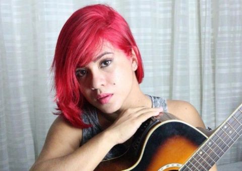 Vanessa Auzier lança carreira solo neste domingo