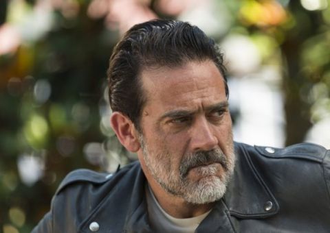 Quem pode contra Negan? Último episódio de The Walking Dead promete 