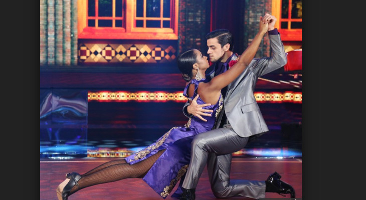 Felipe Simas vence 'Dança dos Famosos' superando Sophia Abrahão