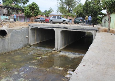 Nova ponte em concreto soluciona problemas de alagamento no bairro Colônia Santo Antônio