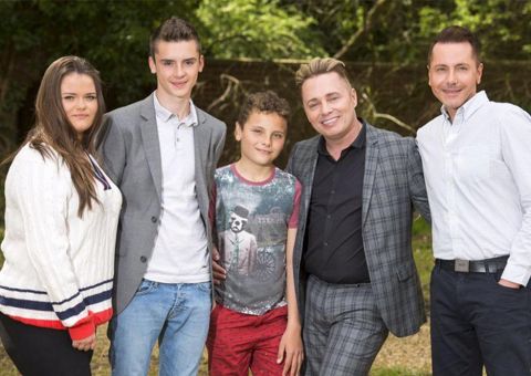    Casal gay britânico contrata brasileira como barriga de aluguel 