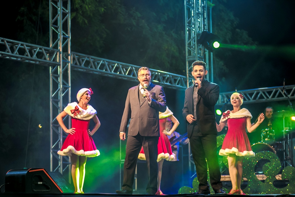 Espetáculo Angelis traz a magia do natal a Manaus