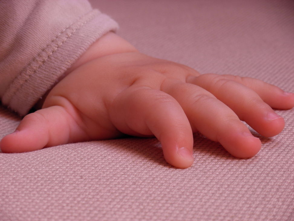 Pais trocam filha de 7 meses por moto e o pior acontece 