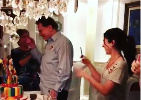 Silvio Santos ganha festa de aniversário com direito a ‘mannequin challenge’