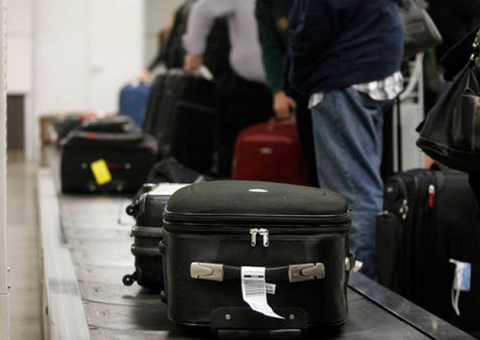 Ministério Público vai à Justiça por cobrança de bagagens em voos