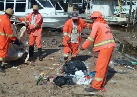 Limpeza de igarapés e capinação movimentam mais de 450 trabalhadores  