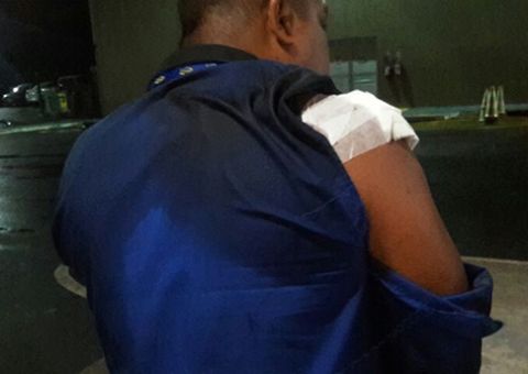 Motorista é ferido durante assalto a ônibus em Manaus 