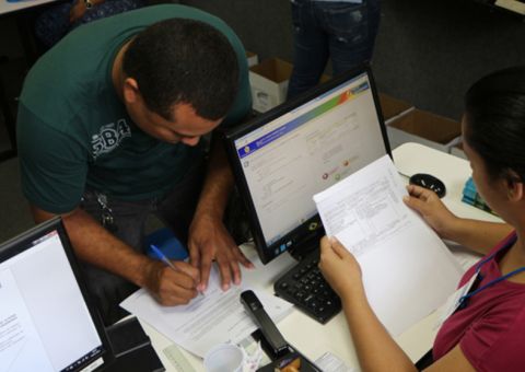 Entrega de documentos do Bolsa Universidade encerra amanhã 