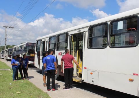 Terminal de ônibus do Viver Melhor recebe blitz educativa