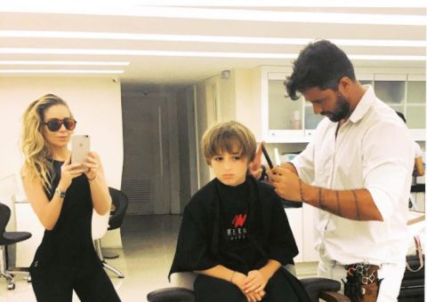 Danielle Winits retoca barriga no photoshop e internautas entregam