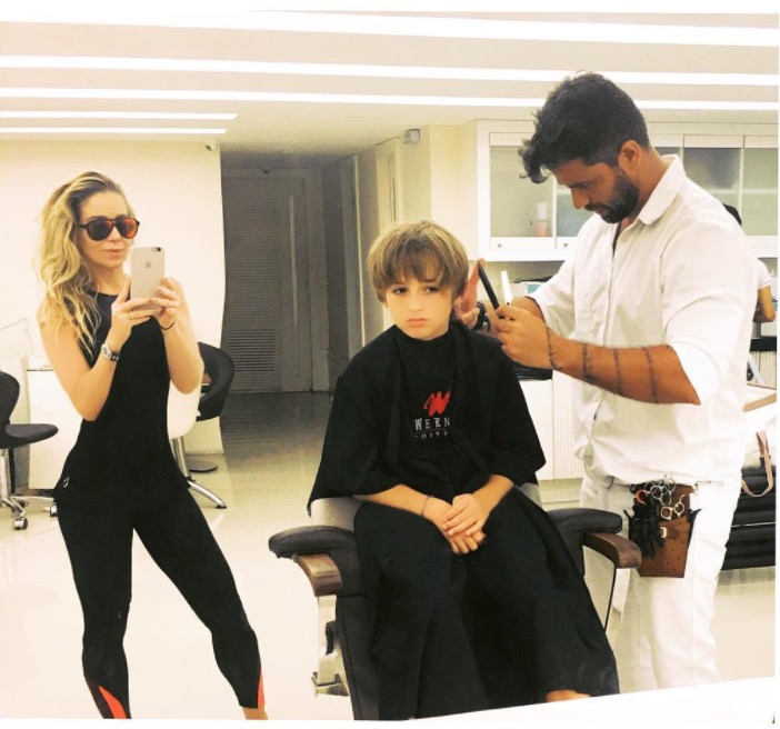 Danielle Winits retoca barriga no photoshop e internautas entregam