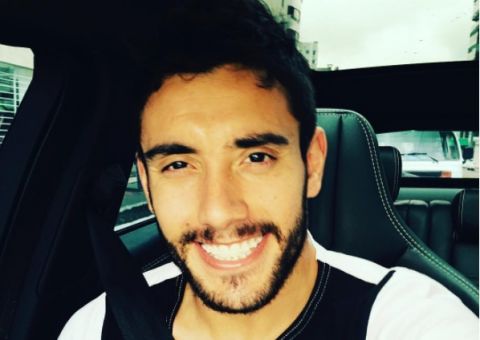 Alan Ruschel posta foto com a família e fala sobre milagre
