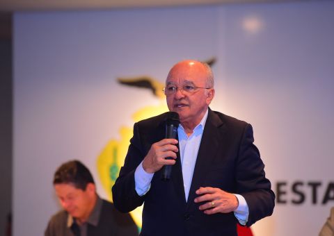 Melo promete 60 mil novas vagas nas escolas em 2017