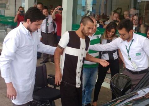 Ruschel recebe alta e deixa hospital em Chapecó