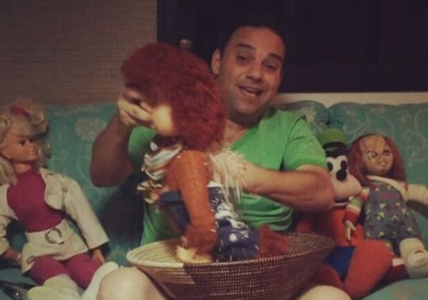 Jornalista da Globo é demitido após exibir parte íntima na web 