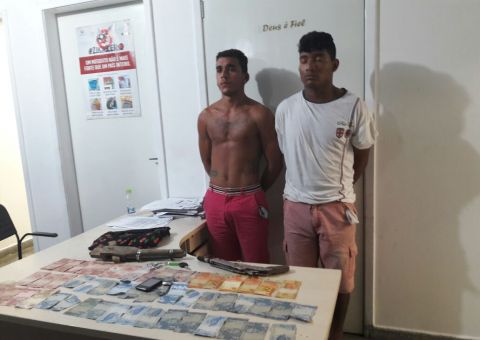 Dupla é presa suspeita de sequestrar e roubar trabalhador em Manaus