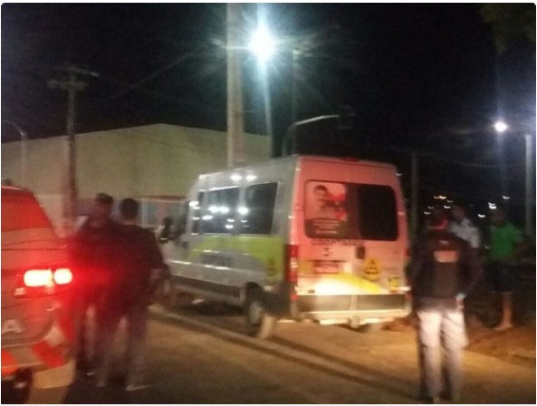 Policial é assassinado ao tentar defender estudantes de assalto