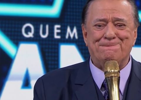 Raul Gil chora ao citar que jogadores do Chapecoense foram mortos por causa de economia