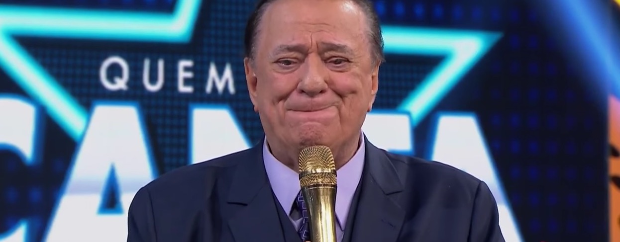 Raul Gil chora ao citar que jogadores do Chapecoense foram mortos por causa de economia