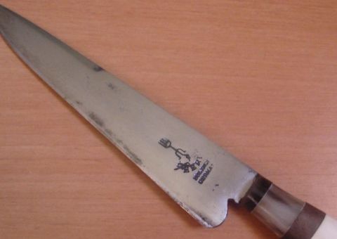  Adolescente tem surto de raiva e esfaqueai três mulheres 