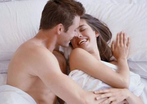 Estudo afirma que fazer sexo pode ajudar a expelir pedras dos rins