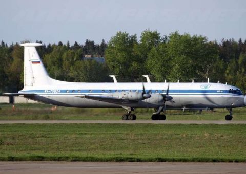 Avião militar cai na Sibéria com 39 pessoas 