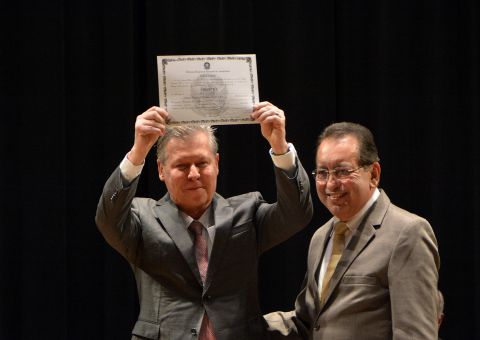 Prefeito, vice e vereadores são diplomados nesta segunda